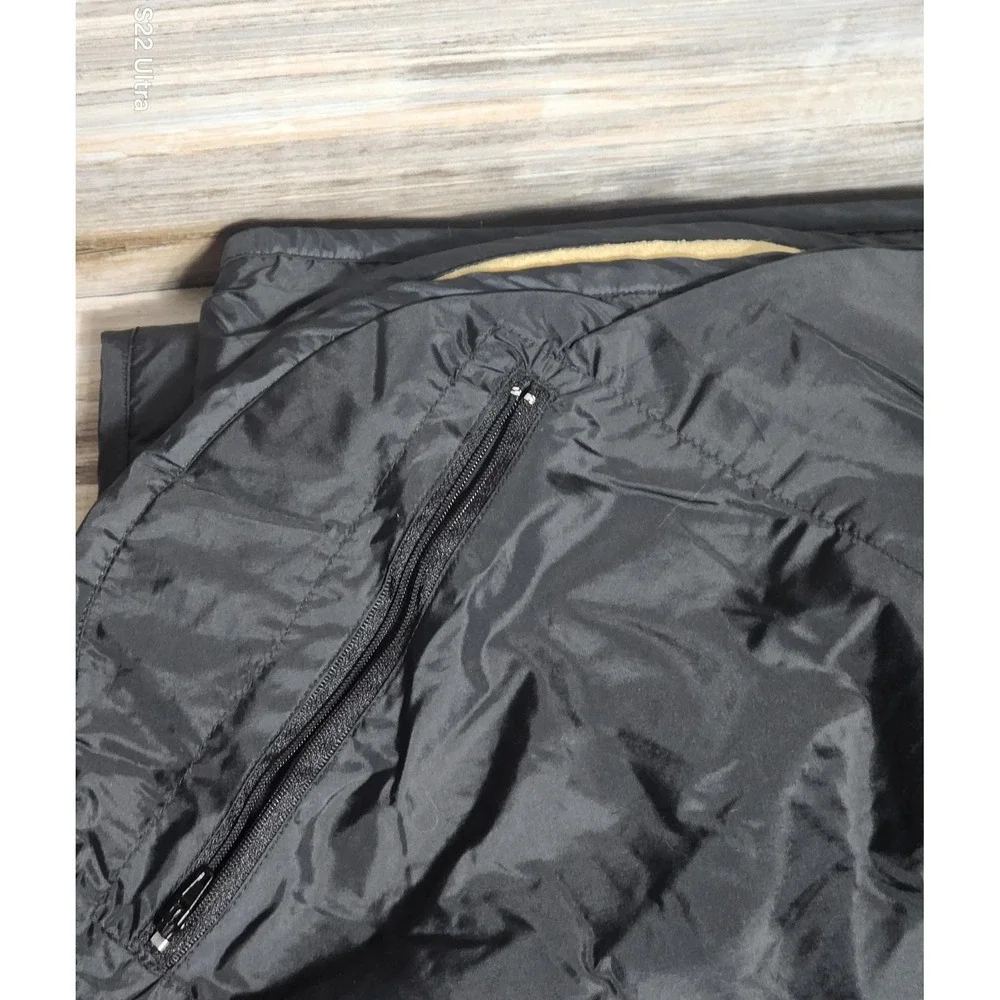 Wofford fleece yet compartment